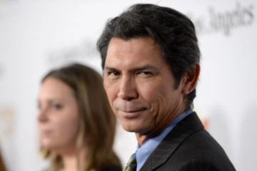 lou diamond phillips net worth