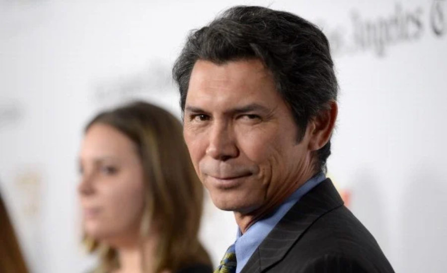 lou diamond phillips net worth